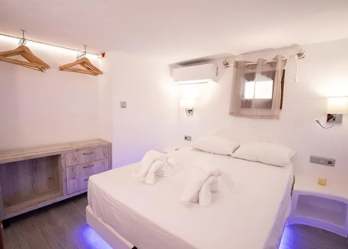 Aparthotel Primrose 4*